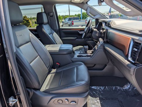 Used 2023 GMC Sierra 1500 Denali AWD/4WD image 12