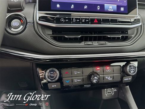 New 2026 Jeep Compass Latitude image 33
