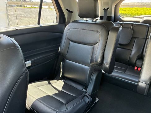 Used 2023 Ford Explorer Limited RWD image 43