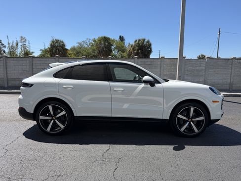 Certified 2026 Porsche Cayenne Coupe image 7