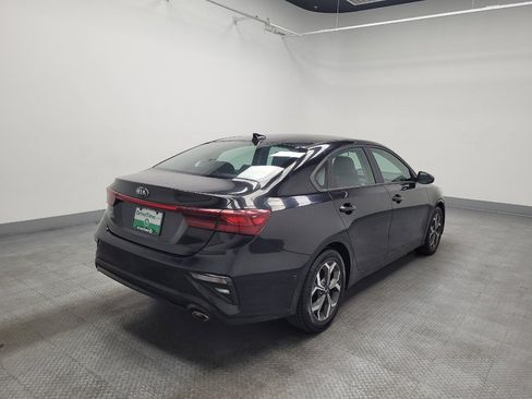 Used 2021 Kia Forte LXS FWD image 9