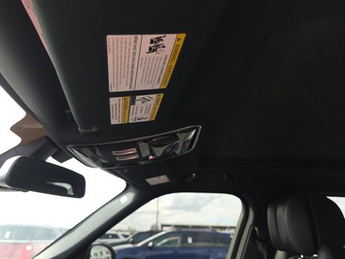 Used 2015 Land Rover Range Rover Long Wheelbase Supercharged image 17