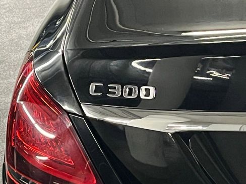 Used 2019 Mercedes-Benz C 300 4MATIC Sedan image 35