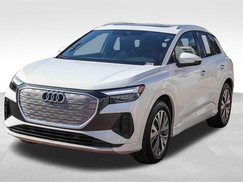 Used 2023 Audi Q4 e-tron Premium Plus RWD image 3