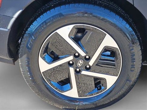 New 2026 Hyundai Ioniq 9 SE image 10