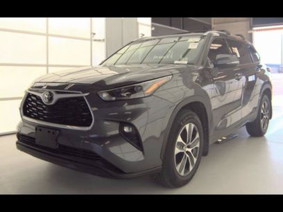 Used 2022 Toyota Highlander XLE