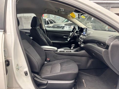 Used 2022 Nissan Sentra SV FWD image 19