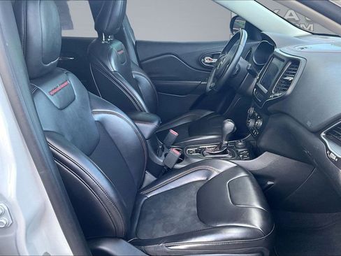 Used 2019 Jeep Cherokee Trailhawk w/ Comfort/Convenience Group AWD/4WD image 7