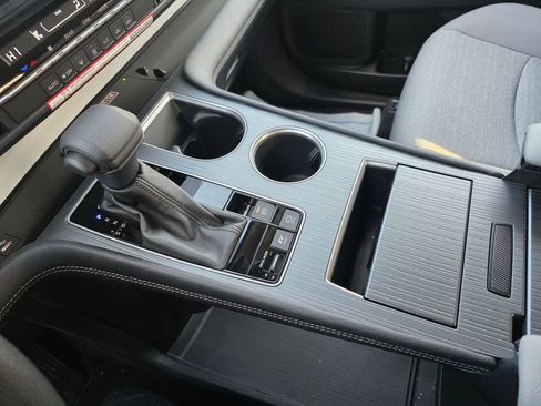 Used 2026 Toyota Sienna LE image 67