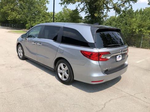 Used 2019 Honda Odyssey EX image 4