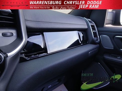Used 2025 RAM 1500 Laramie AWD/4WD image 25