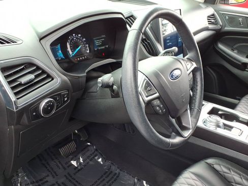 Used 2024 Ford Edge Titanium AWD/4WD image 16
