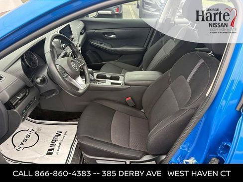 Certified 2022 Nissan Sentra SV FWD image 10