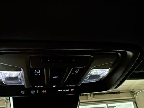 Used 2025 Chevrolet Silverado 1500 LTZ w/ LTZ Premium Package image 35