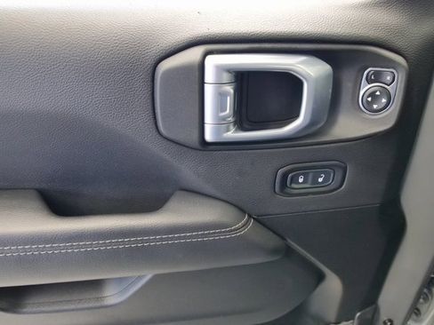 Used 2021 Jeep Wrangler Unlimited Sahara w/ Cold Weather Group image 29