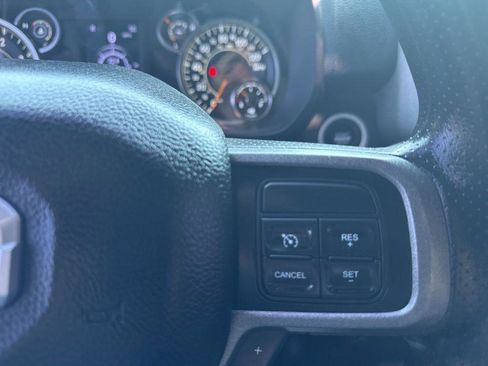 Used 2022 RAM 2500 Tradesman w/ Chrome Appearance Group AWD/4WD image 17