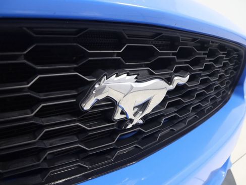 Used 2017 Ford Mustang Convertible RWD image 15