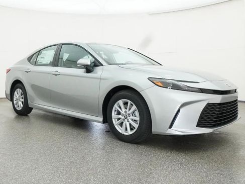 New 2026 Toyota Camry LE image 30