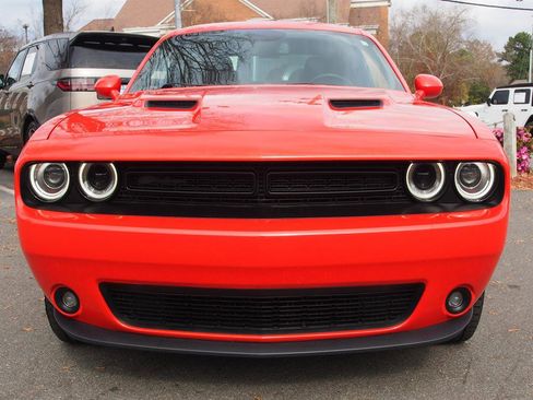 Used 2023 Dodge Challenger SXT w/ Blacktop Package image 8
