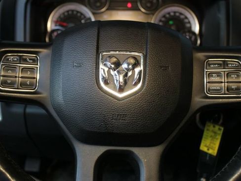Used 2019 RAM 1500 Classic SLT w/ Black Appearance Group AWD/4WD image 17