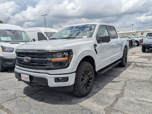 New 2025 Ford F150 XLT w/ Equipment Group 303A High image 8