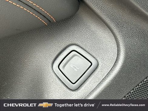 Used 2025 Cadillac CT4 Sport RWD image 27