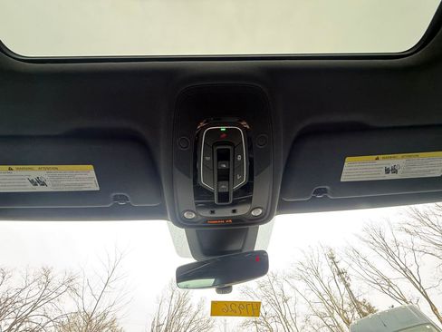 Used 2021 Audi Q8 Prestige w/ Prestige Package image 28