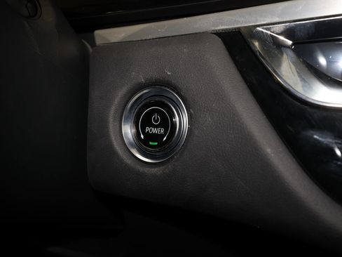 Certified 2024 Cadillac Lyriq Luxury AWD/4WD image 15