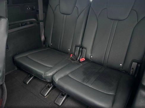 Used 2021 Kia Sorento S image 14