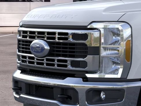 Used 2026 Ford F350 XLT w/ FX4 Off-Road Package AWD/4WD image 17