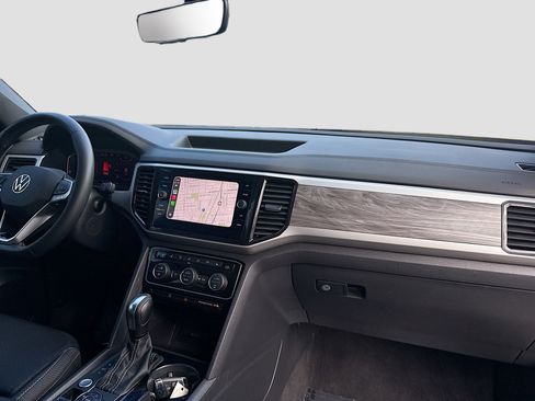 Used 2022 Volkswagen Atlas Cross Sport SE image 34