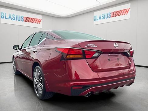Used 2024 Nissan Altima 2.5 SL AWD/4WD image 5