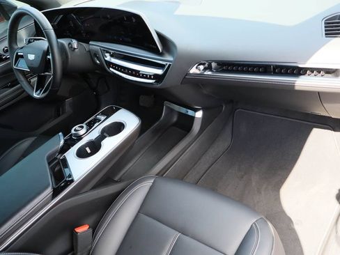 Certified 2024 Cadillac Lyriq Tech AWD/4WD image 30
