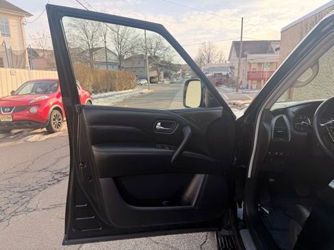 Used 2022 INFINITI QX80 Luxe w/ Cargo Package image 19