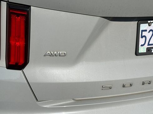 Used 2022 Kia Sorento SX AWD/4WD image 6