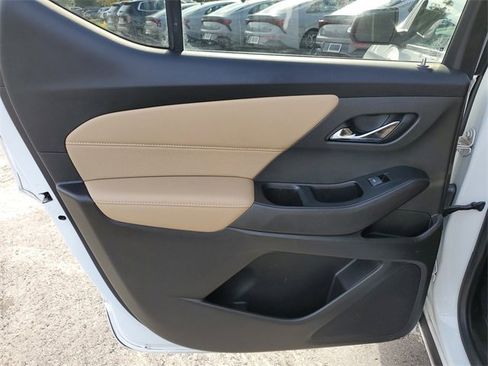 Used 2022 Chevrolet Traverse Premier image 15