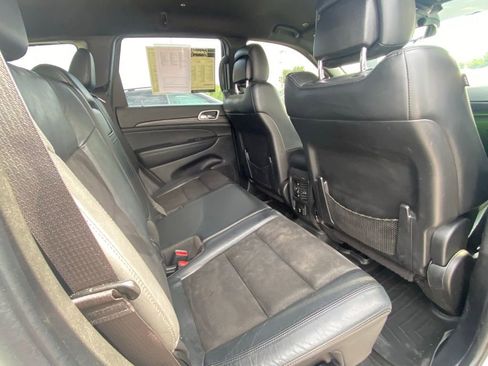 Used 2021 Jeep Grand Cherokee Laredo X AWD/4WD image 25