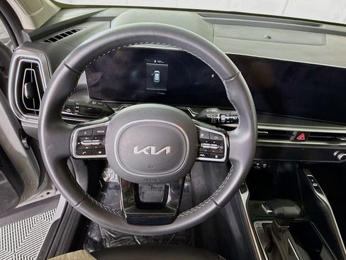 Used 2025 Kia Sorento S AWD/4WD image 20