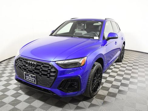 Used 2024 Audi Q5 e Prestige w/ Prestige Package image 1
