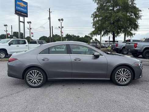 Used 2025 Mercedes-Benz CLA 250 4MATIC image 4