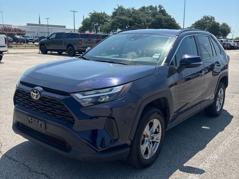 Used 2025 Toyota RAV4 XLE FWD image 1