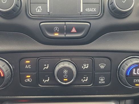 Used 2022 GMC Terrain SLE w/ Driver Convenience Package FWD image 34