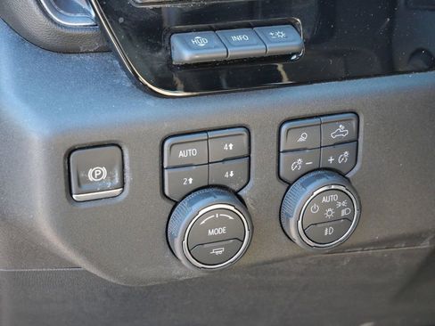 Used 2025 Chevrolet Silverado 1500 High Country image 19