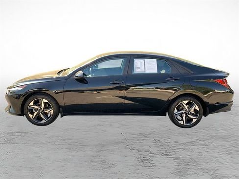 Certified 2023 Hyundai Elantra SEL w/ Convenience Package FWD image 6