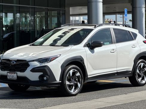 Certified 2025 Subaru Crosstrek 2.5i Limited w/ Crosstrek Mirror Package image 10