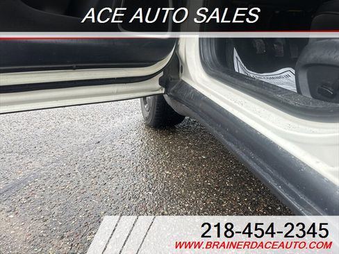 Used 2018 Jeep Compass Latitude w/ Popular Equipment Group AWD/4WD image 9