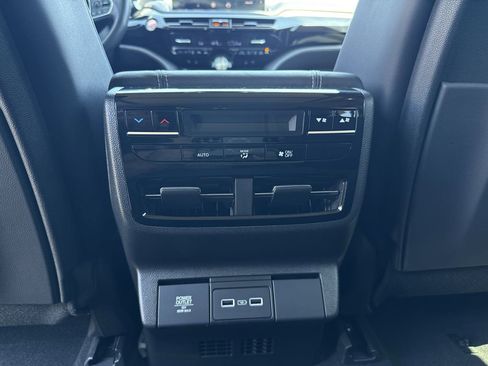 Used 2024 Acura MDX SH-AWD w/ Technology Package image 26