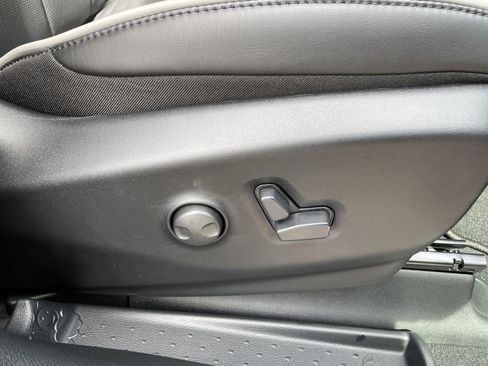 New 2026 Chrysler Pacifica Limited w/ S Appearance Package FWD image 53