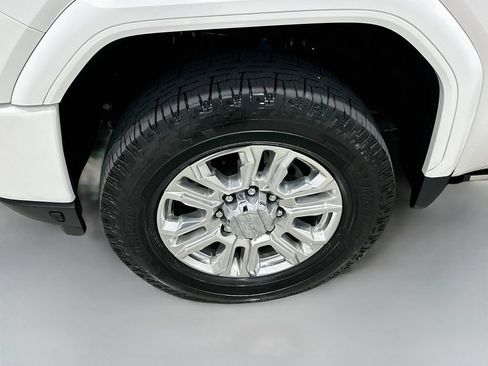 Used 2022 GMC Sierra 2500 Denali w/ Denali Ultimate Package AWD/4WD image 32