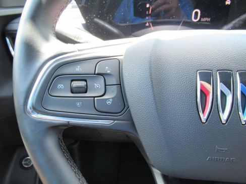 Used 2024 Buick Envista Preferred w/ Convenience I Package FWD image 23